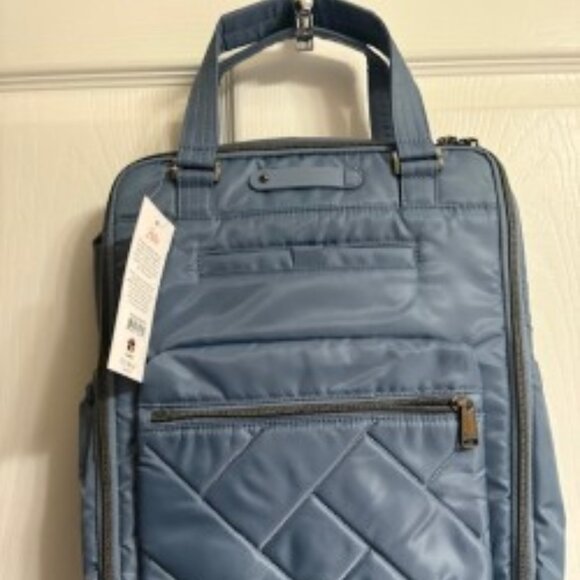 Lug-Voyager Backpack-Blue Moon with Dragonfly interior-NWT - Picture 1 of 4